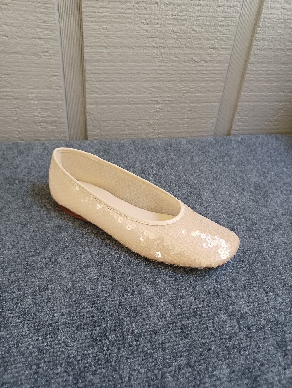 Vince Leah Sequin Ballet Flat Shoe Size 38 7.5 M Women Sheer Slips On Birch Sand